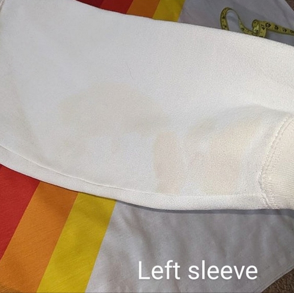 80s Cream-Colored Sweater with Floral Embroidery by Bolo Spirit - Picture 6 of 12